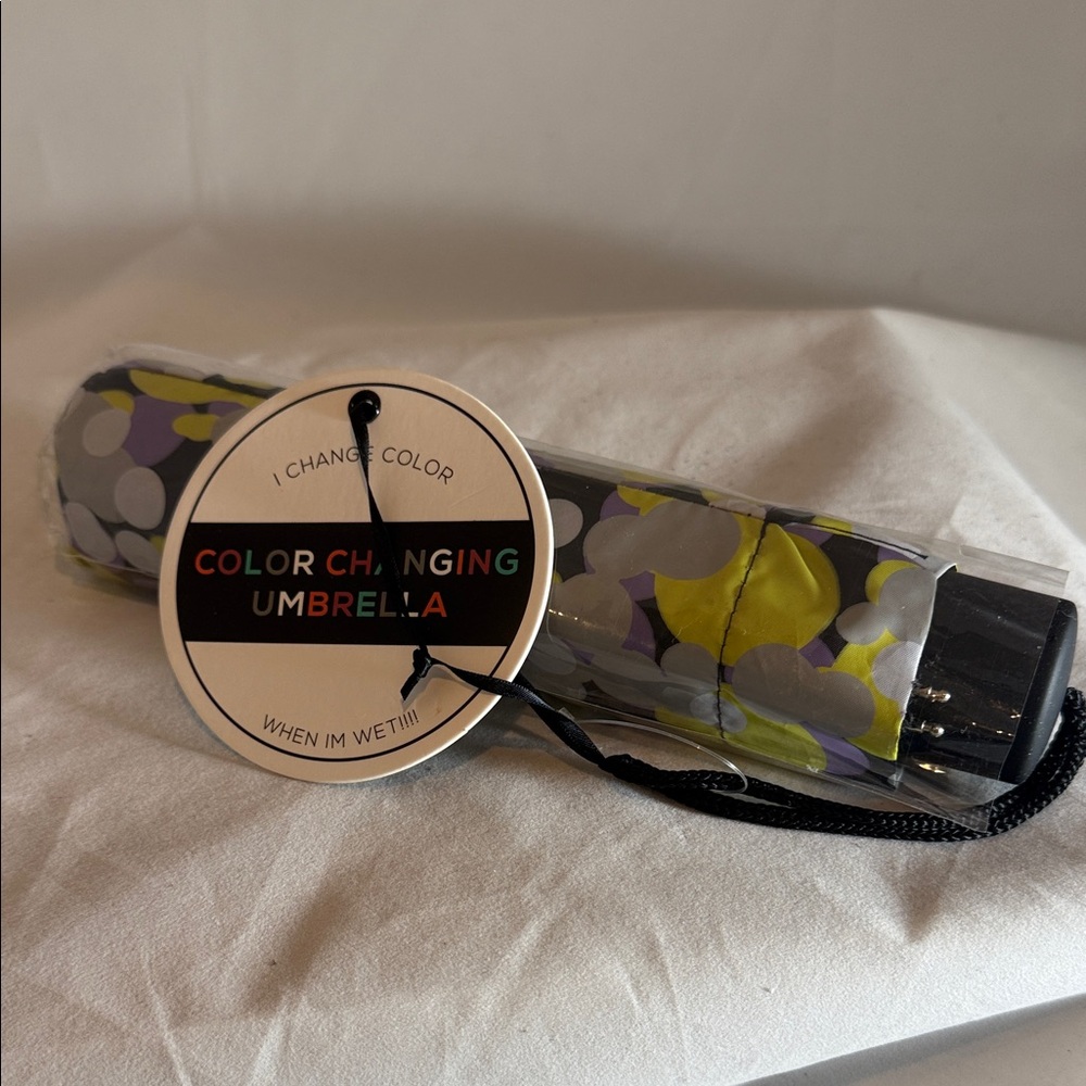 Under One Sky Color Changing Umbrella - Black, Gray, Yellow